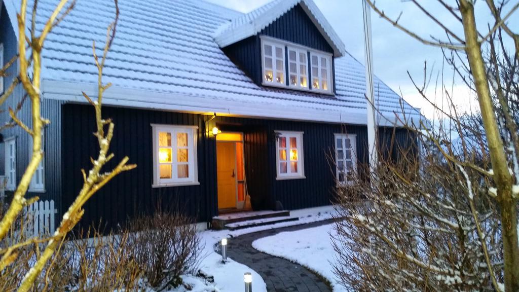 Guesthouse Heba Stokkseyri Esterno foto