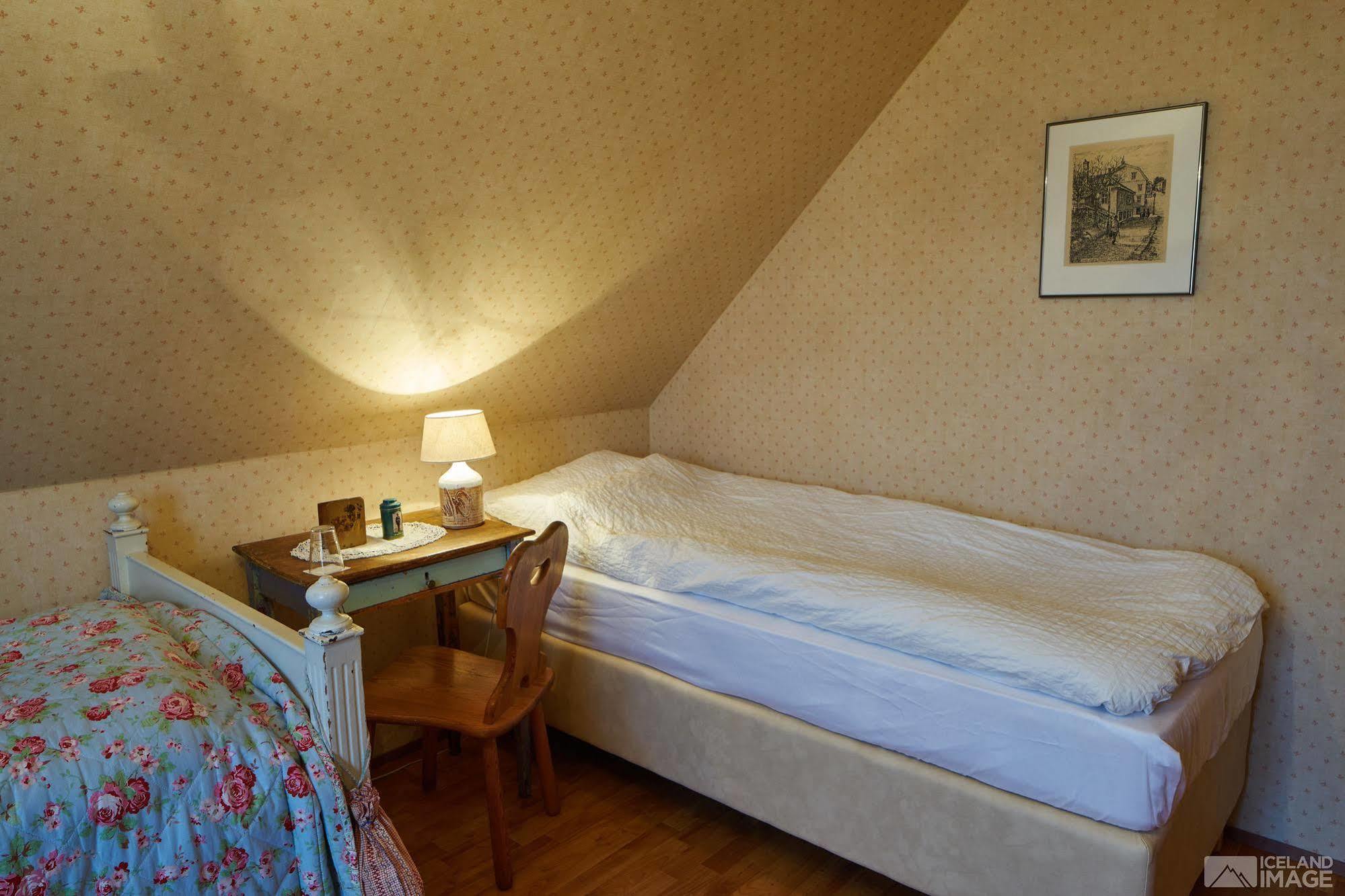 Guesthouse Heba Stokkseyri Esterno foto